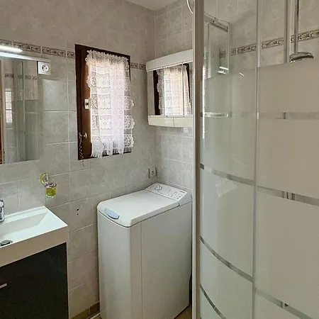 Maison Avec Piscine, 500m De La Et Proche Centre, Climatisee, Parking Prive, Equipee Pour 5 Pers. - Fr-1-529-162 * Le Barcares
